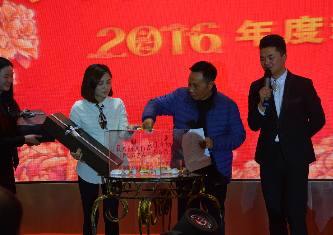 乘风破浪 逐梦远航 BG电子制药举行“大BG电子 新征程”新春年会2.png